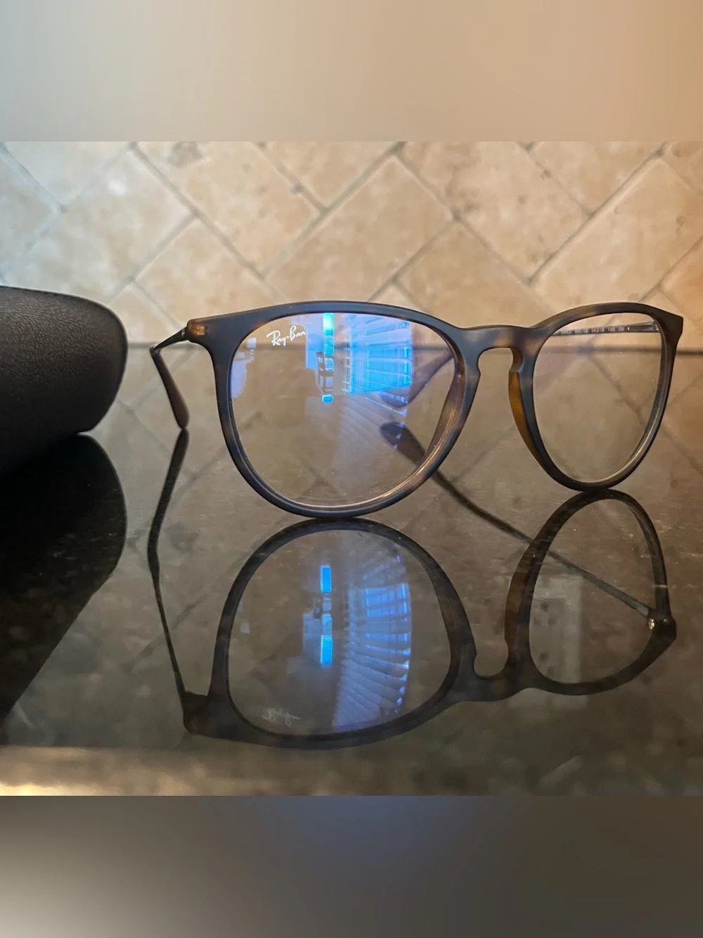 NWOT Ray-Ban ERIKA BLUE-VIOLET LIGHT CLEAR GLASSES